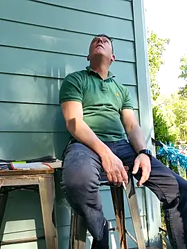 Bigtater1999 online show from April 23, 8:55 pm