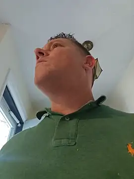 Bigtater1999 online show from April 24, 9:50 pm