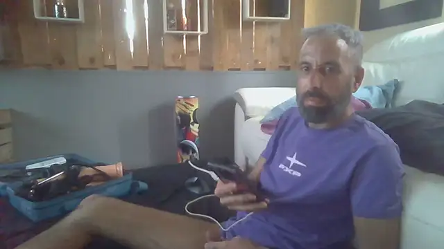 arrow13680 online show from March 14, 12:45 pm