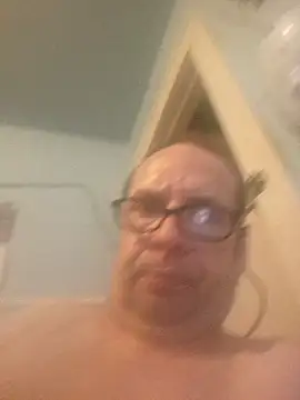 fastesttongue1680 online show from May 15, 1:25 am