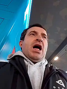 openlegsforyou online show from November 11, 6:40 am