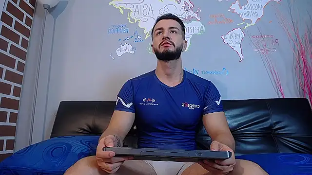Snapshot of AndyBlass chatting on December 14, 1:06 pm AndyBlass online show from December 14, 1:06 pm