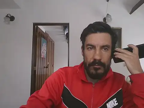 elkike1980 online show from July 2, 1:28 pm