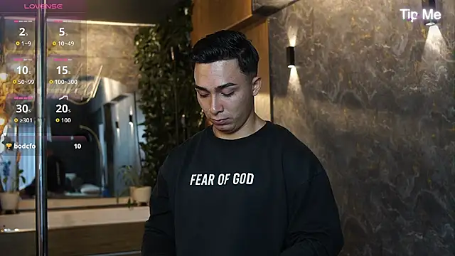 Ryan Hunt online show from November 26, 3:48 pm