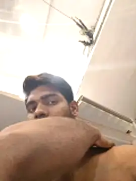 INDIANBOY7439 online show from May 6, 6:19 pm