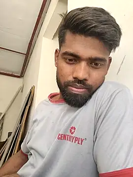 INDIANBOY7439 online show from May 28, 10:35 am