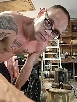 Snapshot of Buffshagswell chatting on September 8, 6:29 pm Buffshagswell online show from September 8, 6:29 pm