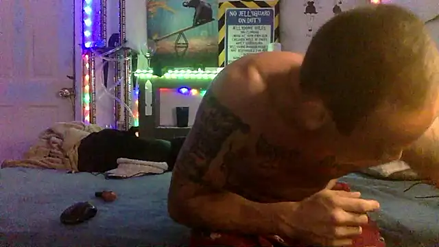 Snapshot of Buffshagswell chatting on September 23, 3:17 am Buffshagswell online show from September 23, 3:17 am