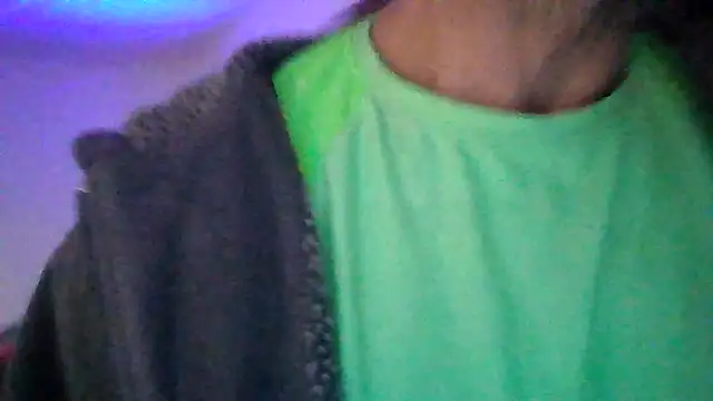 Snapshot of Buffshagswell chatting on February 17, 10:47 pm Buffshagswell online show from February 17, 10:47 pm