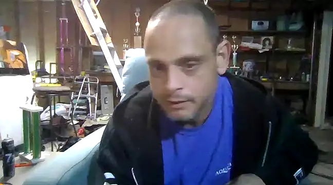 Snapshot of Buffshagswell chatting on March 7, 3:29 am Buffshagswell online show from March 7, 3:29 am