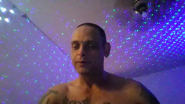 Snapshot of Buffshagswell chatting on February 12, 7:24 pm Buffshagswell online show from February 12, 7:24 pm