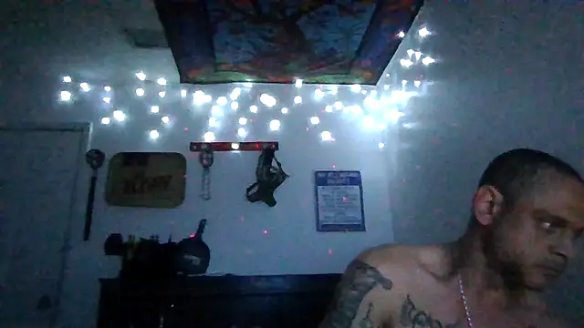 Snapshot of Buffshagswell chatting on March 4, 3:22 am Buffshagswell online show from March 4, 3:22 am