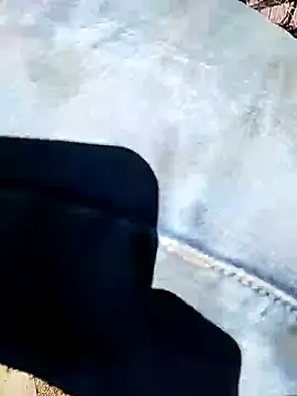 Snapshot of Buffshagswell chatting on January 3, 5:31 pm Buffshagswell online show from January 3, 5:31 pm