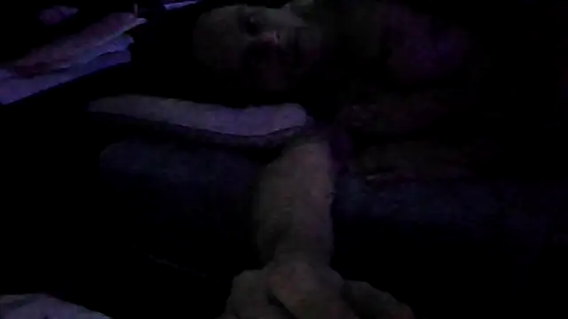 Snapshot of Buffshagswell chatting on February 14, 11:42 am Buffshagswell online show from February 14, 11:42 am