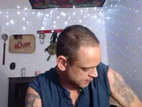 Snapshot of Buffshagswell chatting on March 21, 8:17 am Buffshagswell online show from March 21, 8:17 am