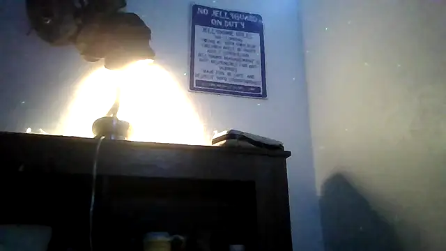 Snapshot of Buffshagswell chatting on February 10, 5:41 pm Buffshagswell online show from February 10, 5:41 pm