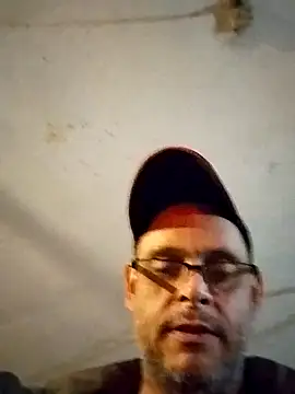Snapshot of Buffshagswell chatting on December 25, 6:20 am Buffshagswell online show from December 25, 6:20 am