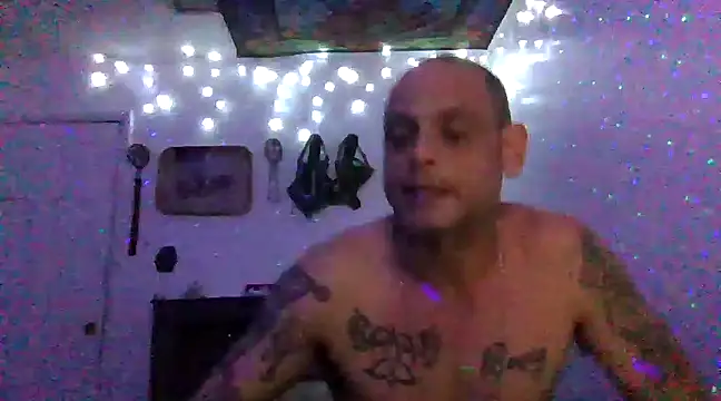 Snapshot of Buffshagswell chatting on March 1, 7:59 pm Buffshagswell online show from March 1, 7:59 pm