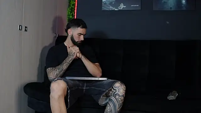 Austin bolt online show from January 13, 3:00 am