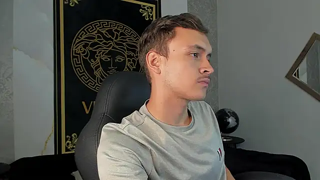 Desmon Clark online show from January 4, 5:58 am