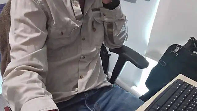 an4y8ot online show from April 21, 8:53 am