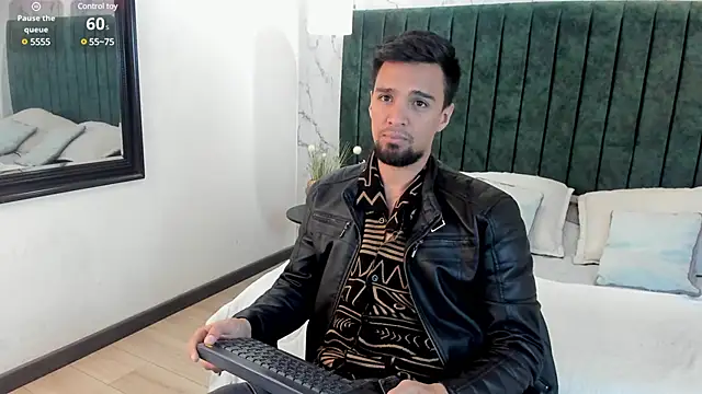 Snapshot of Edward_max chatting on February 21, 3:34 am Edward max online show from February 21, 3:34 am