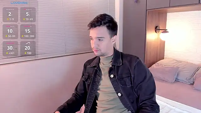Snapshot of Edward_max chatting on January 11, 3:23 am Edward max online show from January 11, 3:23 am