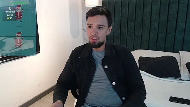 Snapshot of Edward_max chatting on December 15, 9:42 pm Edward max online show from December 15, 9:42 pm