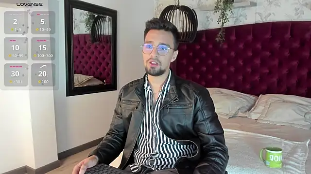 Snapshot of Edward_max chatting on February 7, 3:34 am Edward max online show from February 7, 3:34 am