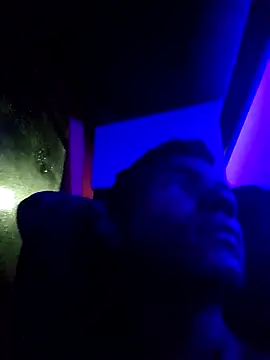 Reynold2608 online show from April 25, 2:36 am