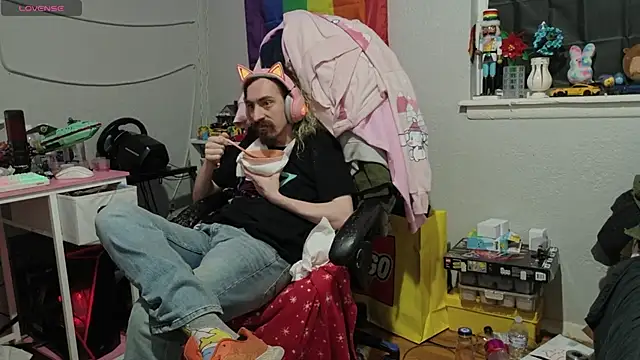 tallnerdyguy online show from March 4, 3:35 am