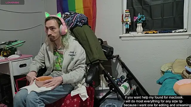 tallnerdyguy online show from November 5, 3:30 am