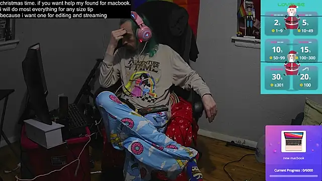Snapshot of tallnerdyguy chatting on December 30, 2:09 am tallnerdyguy online show from December 30, 2:09 am