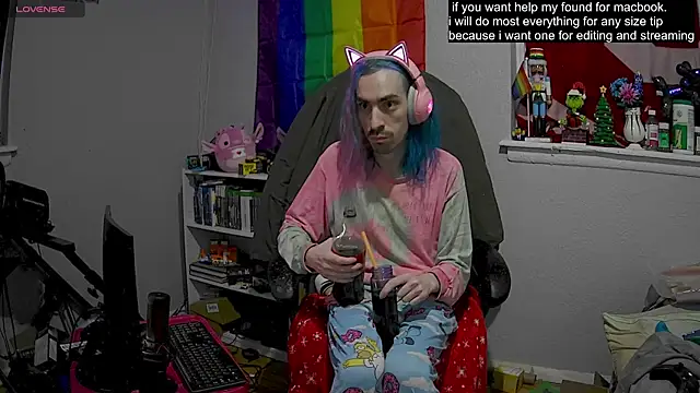 Snapshot of tallnerdyguy chatting on February 26, 1:43 am tallnerdyguy online show from February 26, 1:43 am