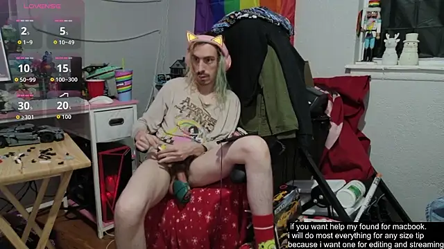 Snapshot of tallnerdyguy chatting on September 29, 4:44 am tallnerdyguy online show from September 29, 4:44 am