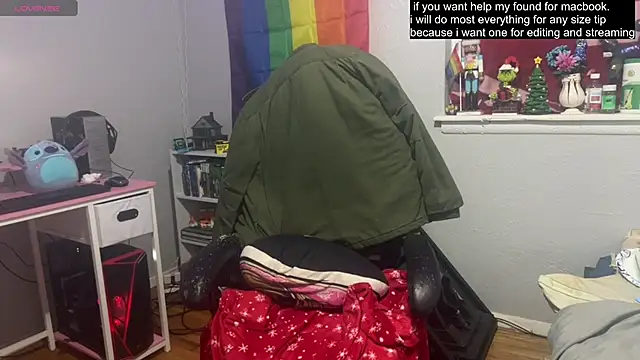 Snapshot of tallnerdyguy chatting on March 2, 2:51 am tallnerdyguy online show from March 2, 2:51 am