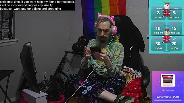 Snapshot of tallnerdyguy chatting on December 28, 3:47 am tallnerdyguy online show from December 28, 3:47 am