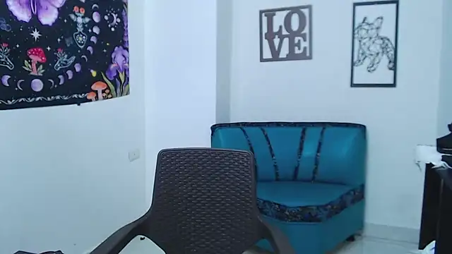 logannth online show from April 10, 1:40 pm