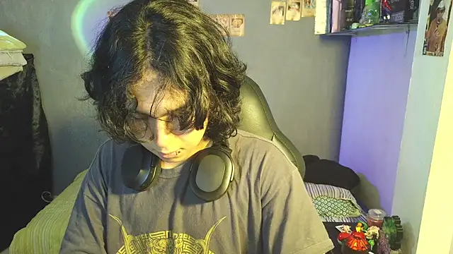 Snapshot of kairozz chatting on March 17, 10:08 pm kairozz online show from March 17, 10:08 pm