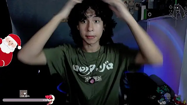 Snapshot of kairozz chatting on December 17, 7:37 pm kairozz online show from December 17, 7:37 pm