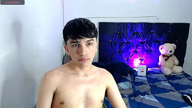 benji hoter online show from November 17, 10:24 pm