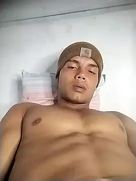 Snapshot of alex_candela chatting on December 15, 10:48 pm alex candela online show from December 15, 10:48 pm