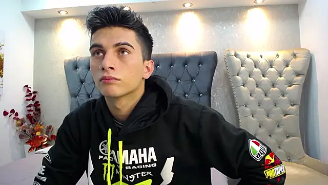 MrWilliseo online show from December 3, 7:44 pm