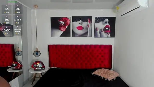 Snapshot of KENDER21_ chatting on December 17, 12:43 pm KENDER21 online show from December 17, 12:43 pm