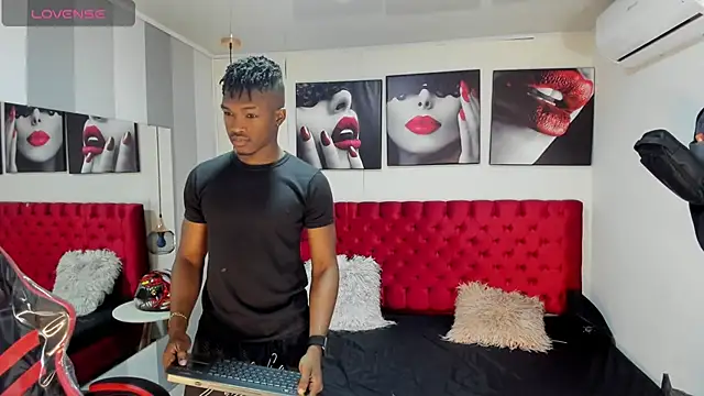 Snapshot of KENDER21_ chatting on January 18, 12:57 pm KENDER21 online show from January 18, 12:57 pm
