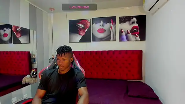 Snapshot of KENDER21_ chatting on December 19, 12:34 pm KENDER21 online show from December 19, 12:34 pm
