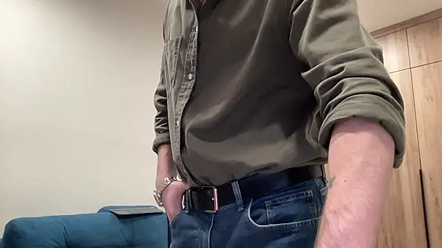 cute mark online show from April 21, 6:14 pm