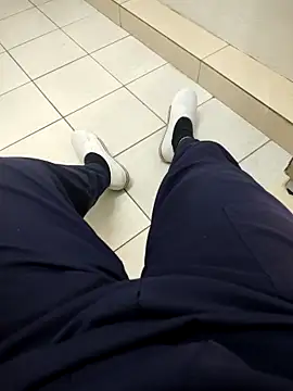 gatmoreno1 online show from September 29, 6:15 pm