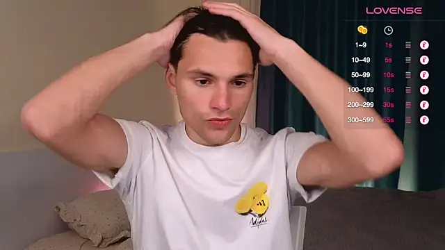 denlover1 online show from May 14, 10:24 am