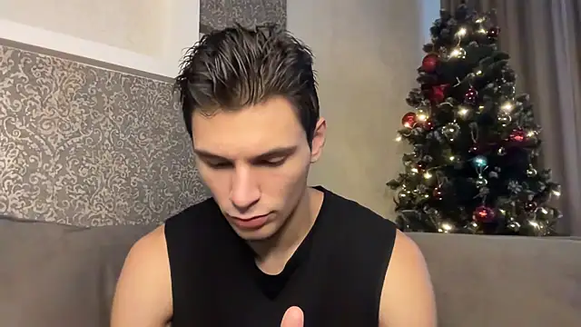Snapshot of denlover1 chatting on December 24, 8:22 am denlover1 online show from December 24, 8:22 am